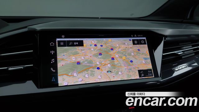Audi Q4 e-tron 2023 — photo 14