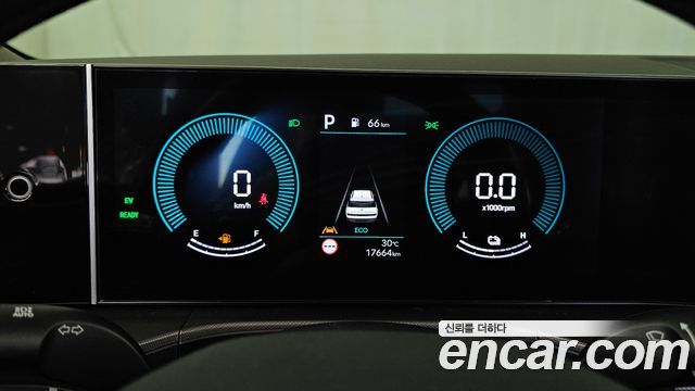 Hyundai Santafe 2025 — photo 11