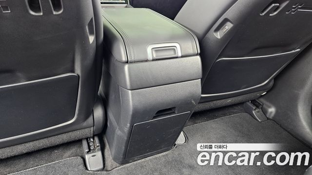 Hyundai Santafe 2025 — photo 31
