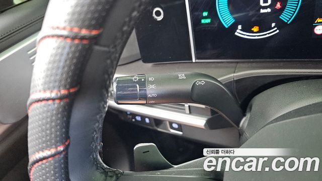 Hyundai Santafe 2025 — photo 33