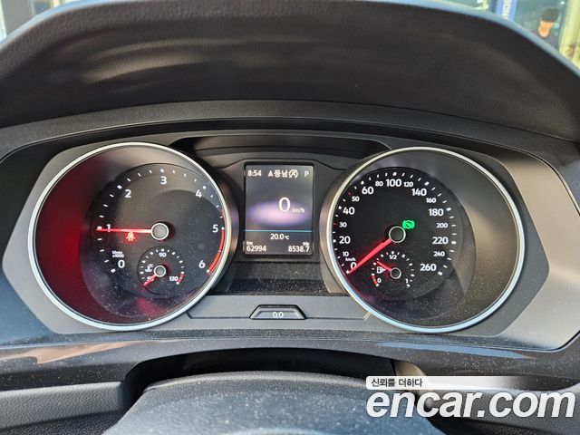 Volkswagen Tiguan 2020 — photo 8