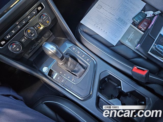 Volkswagen Tiguan 2020 — photo 9