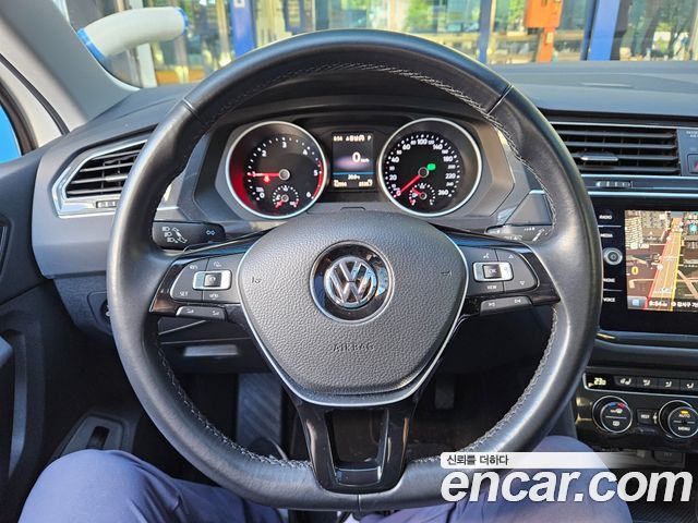 Volkswagen Tiguan 2020 — photo 13