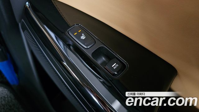 Kia K7 2021 — photo 25