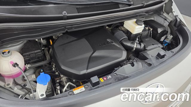 Hyundai Staria 2023 — photo 6