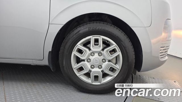 Hyundai Staria 2023 — photo 7