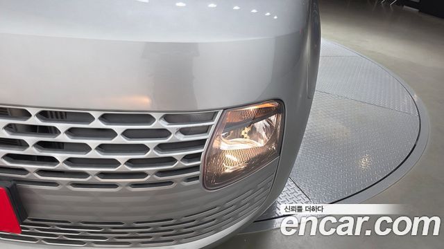 Hyundai Staria 2023 — photo 8