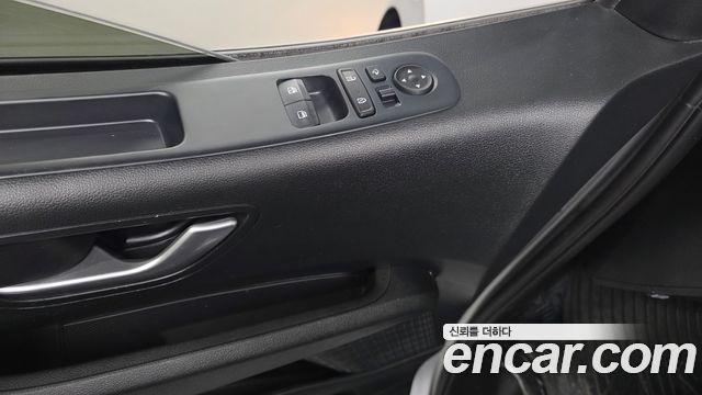Hyundai Staria 2023 — photo 27