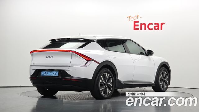 Kia EV6 2023 — photo 2