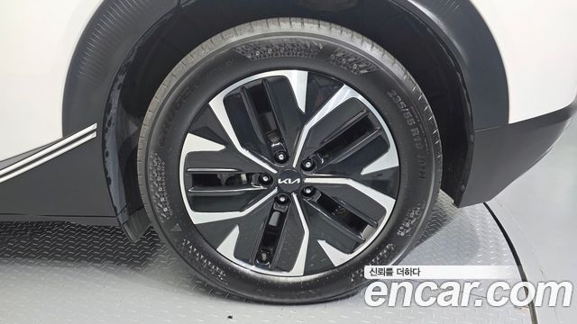 Kia EV6 2023 — photo 5