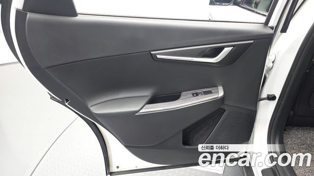 Kia EV6 2023 — photo 15