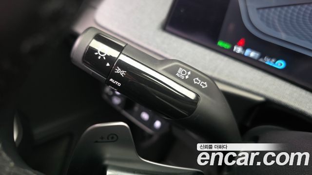 Kia EV6 2023 — photo 28