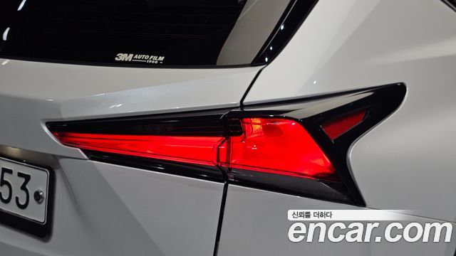 Lexus NX 2019 — photo 9