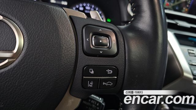 Lexus NX 2019 — photo 37