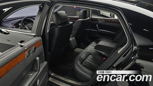 Volkswagen Phaeton 2013 — photo 12