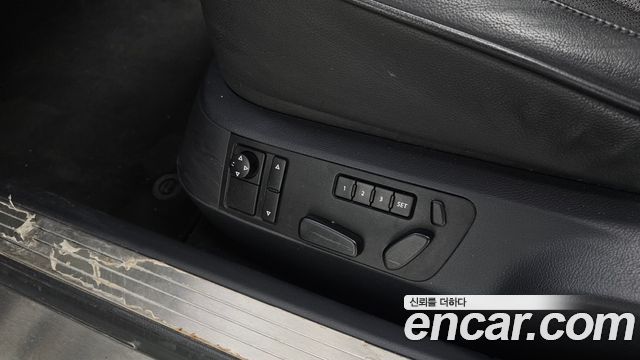Volkswagen Phaeton 2013 — photo 18