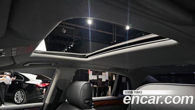 Volkswagen Phaeton 2013 — photo 19