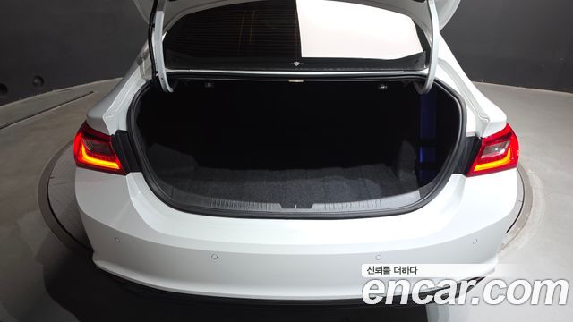 Chevrolet Korea Malibu 2018 — photo 31