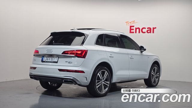 Audi Q5 2021 — photo 2