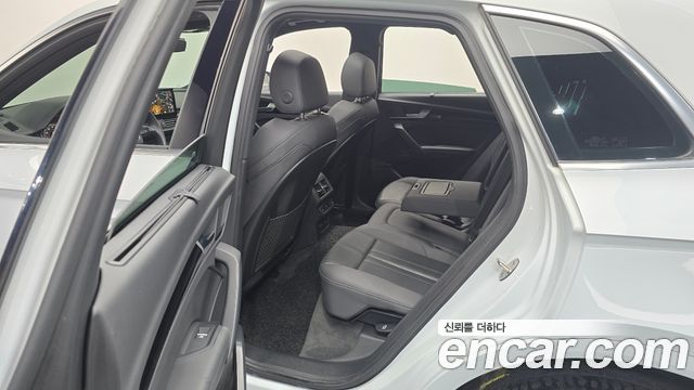 Audi Q5 2021 — photo 17