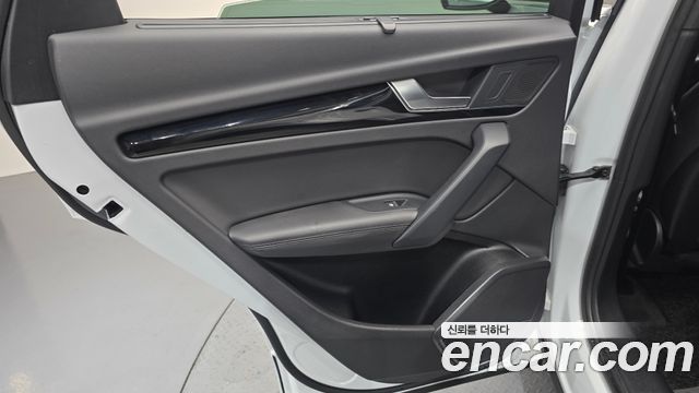 Audi Q5 2021 — photo 15