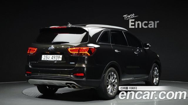 Kia Sorento 2018 — photo 2