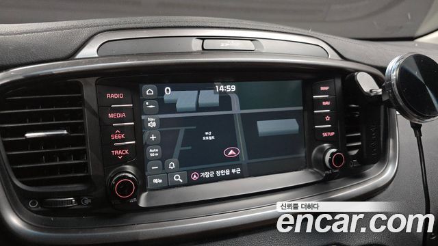 Kia Sorento 2018 — photo 24
