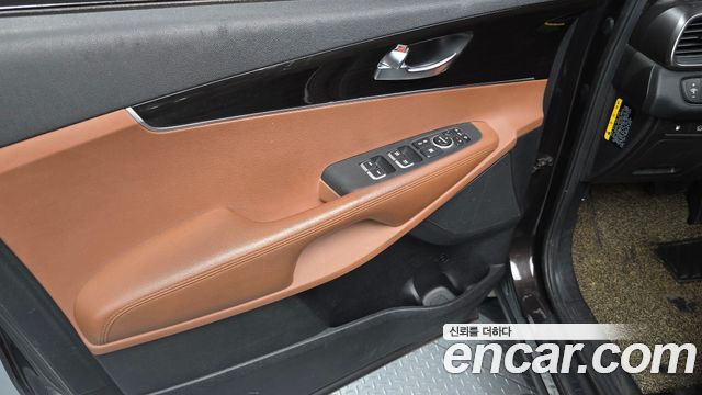 Kia Sorento 2018 — photo 14