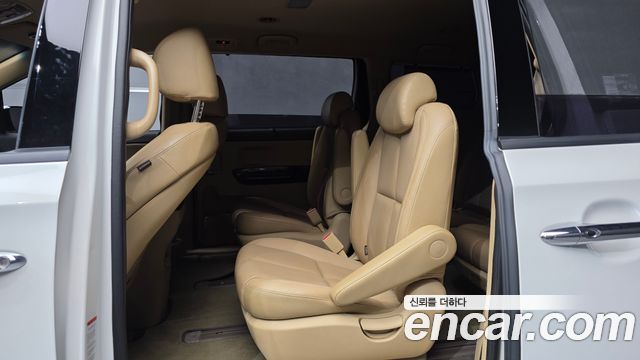 Kia Canival 2019 — photo 18