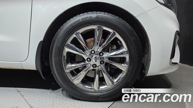 Kia Canival 2019 — photo 7