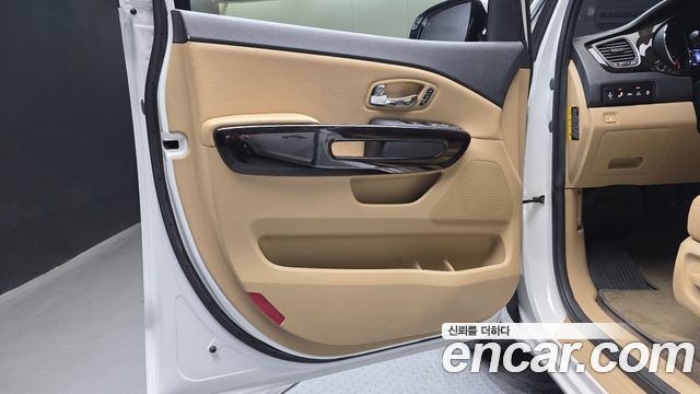 Kia Canival 2019 — photo 14