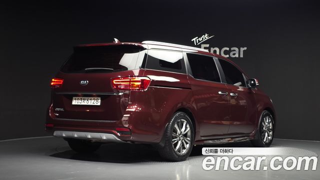Kia Canival 2020 — photo 2
