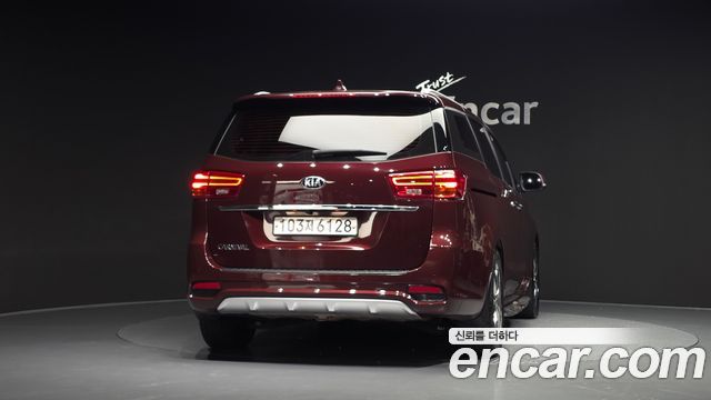 Kia Canival 2020 — photo 4