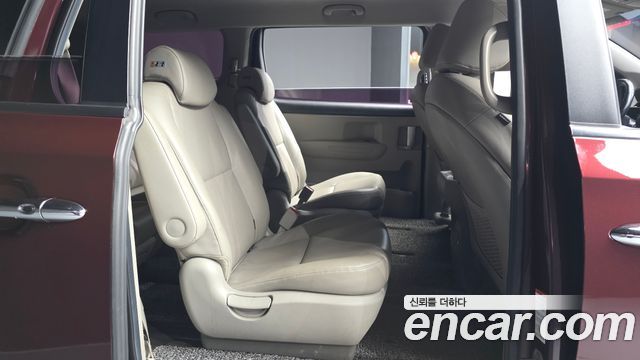 Kia Canival 2020 — photo 18