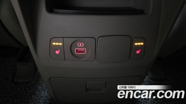 Kia Canival 2020 — photo 25