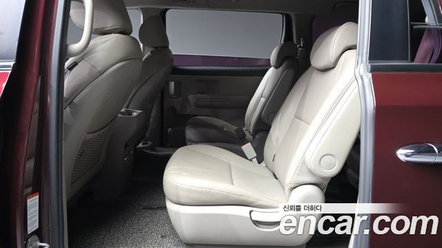 Kia Canival 2020 — photo 16