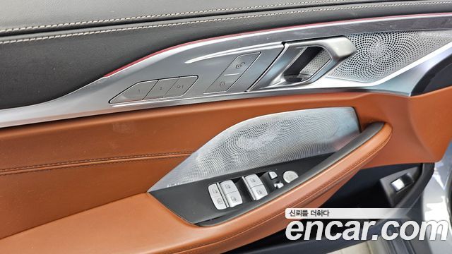 BMW 8-Series 2024 — photo 29