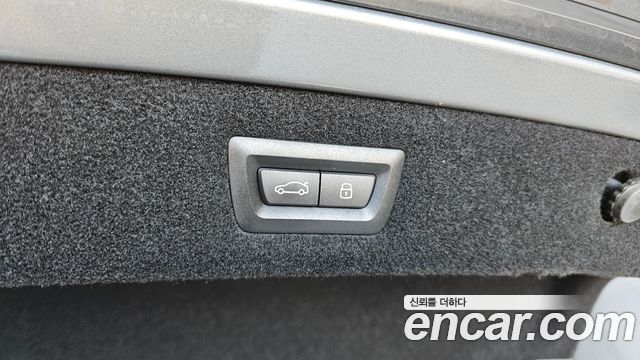 BMW 8-Series 2024 — photo 33
