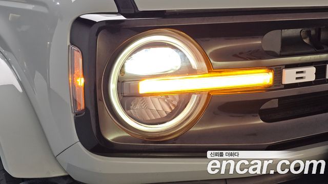 Ford Bronco 2022 — photo 8