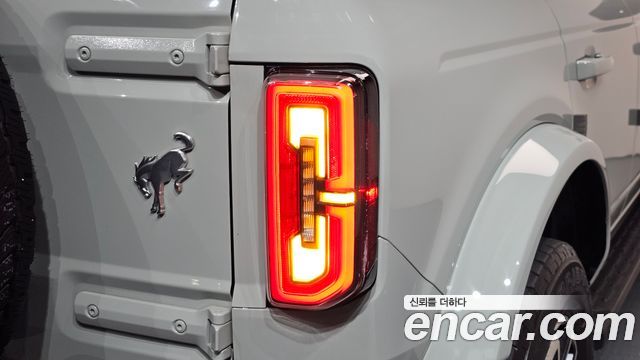 Ford Bronco 2022 — photo 9