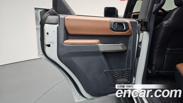 Ford Bronco 2022 — photo 15