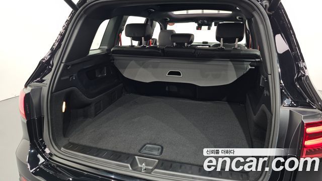 Mercedes-Benz GLB-Class 2025 — photo 20