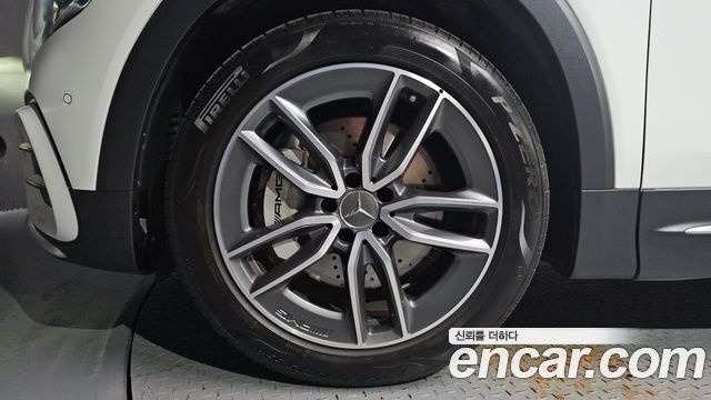 Mercedes-Benz GLB-Class 2025 — photo 5