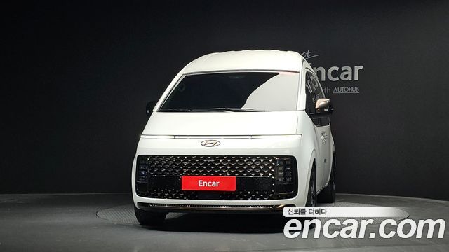 Hyundai Staria 2022 — photo 3
