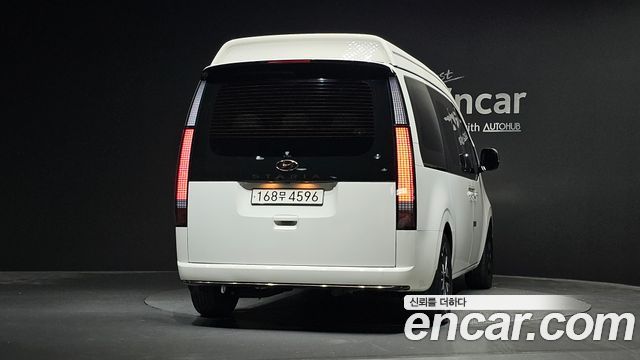 Hyundai Staria 2022 — photo 4
