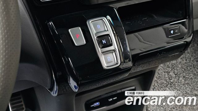 Hyundai Staria 2022 — photo 12