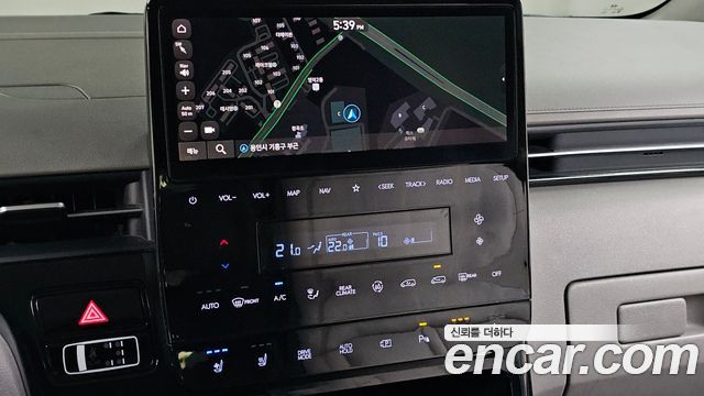 Hyundai Staria 2022 — photo 24