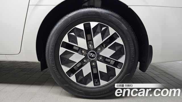 Hyundai Staria 2022 — photo 7