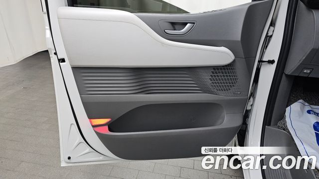 Hyundai Staria 2022 — photo 14