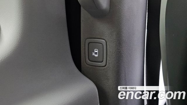 Hyundai Staria 2022 — photo 31